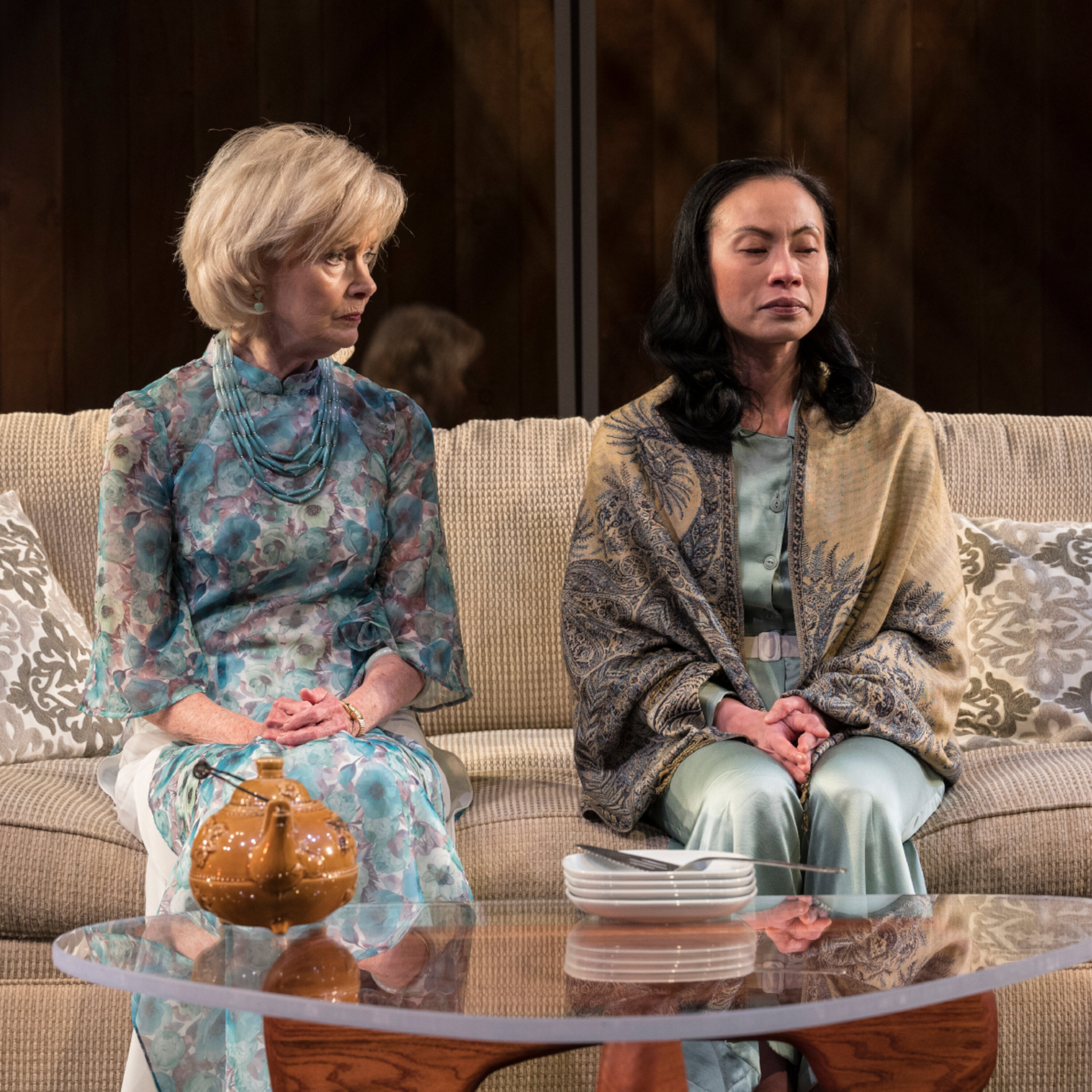 Rousuck's Review: 'Dinner and Cake' at Everyman Theatre episode artwork